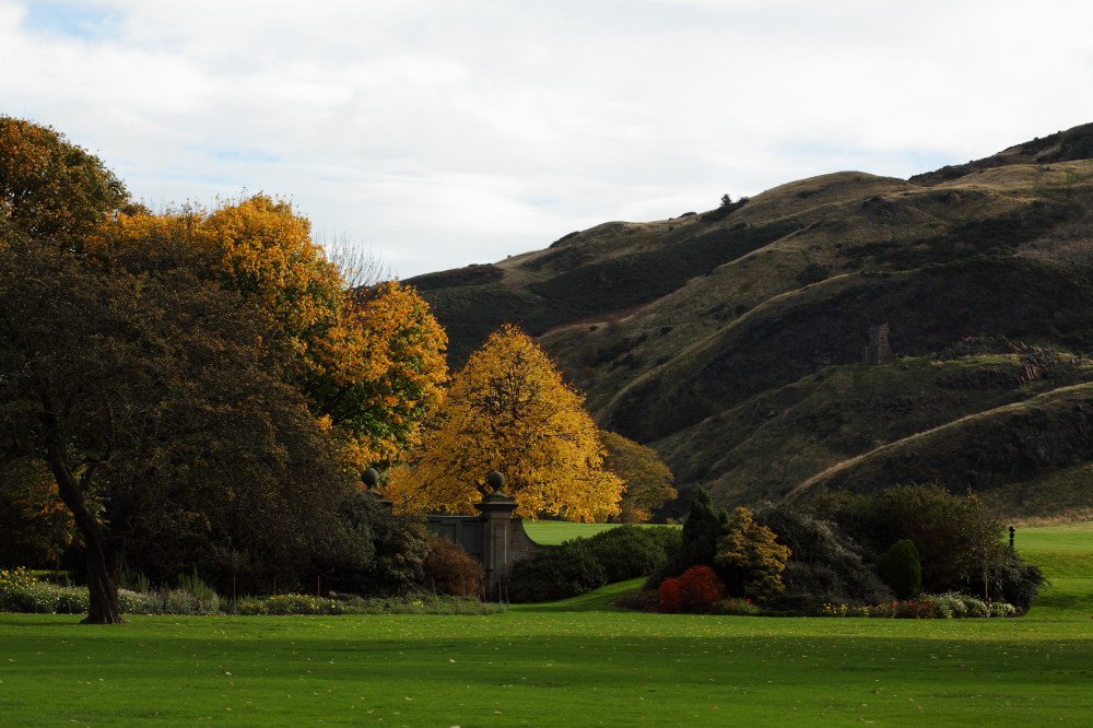 Zahrady u Palace of Holyroodhouse